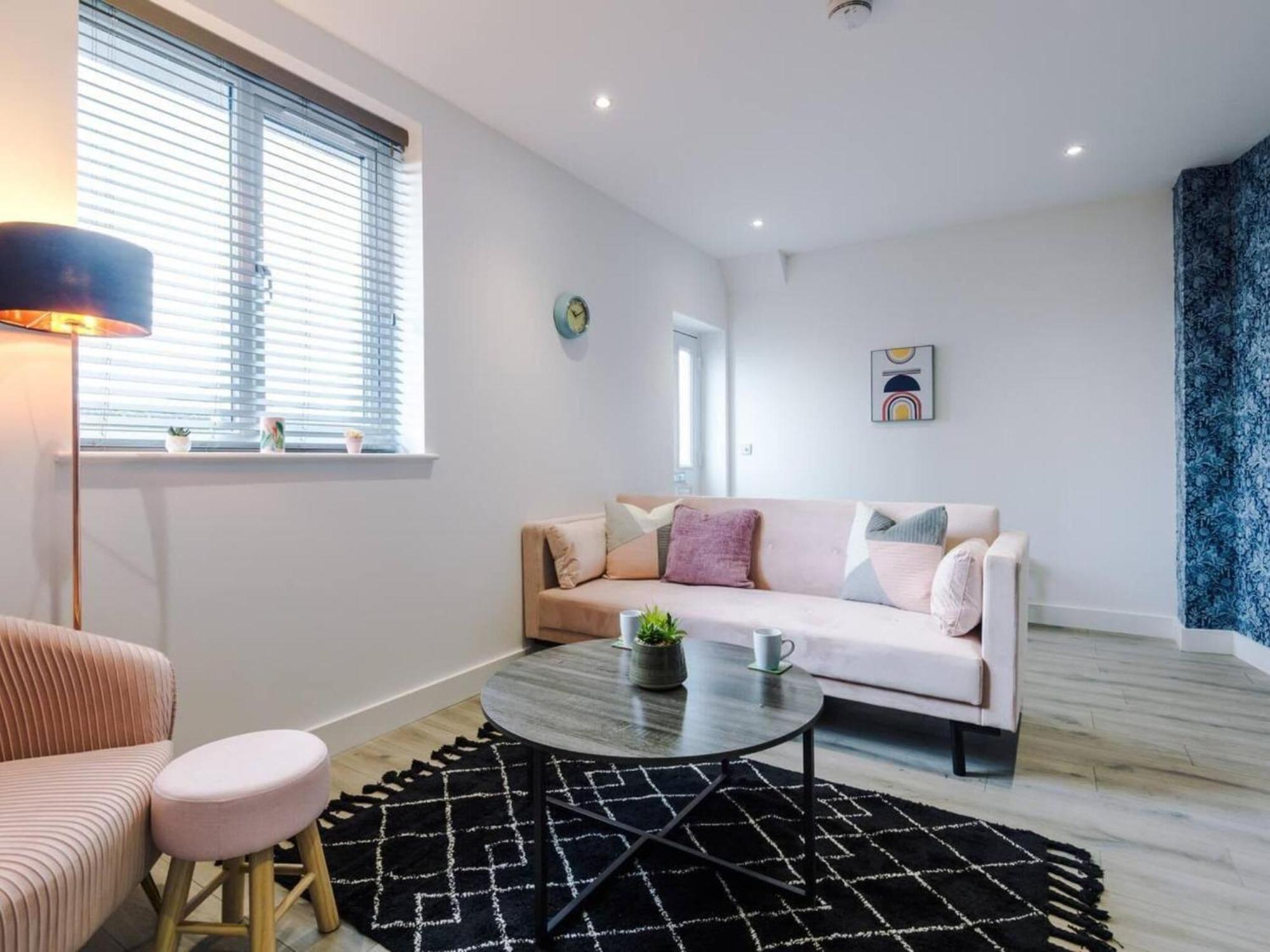 The Ecclesian Deluxe Apartments Near Trafford Centre Eccles Train Station Manchester Eksteriør billede