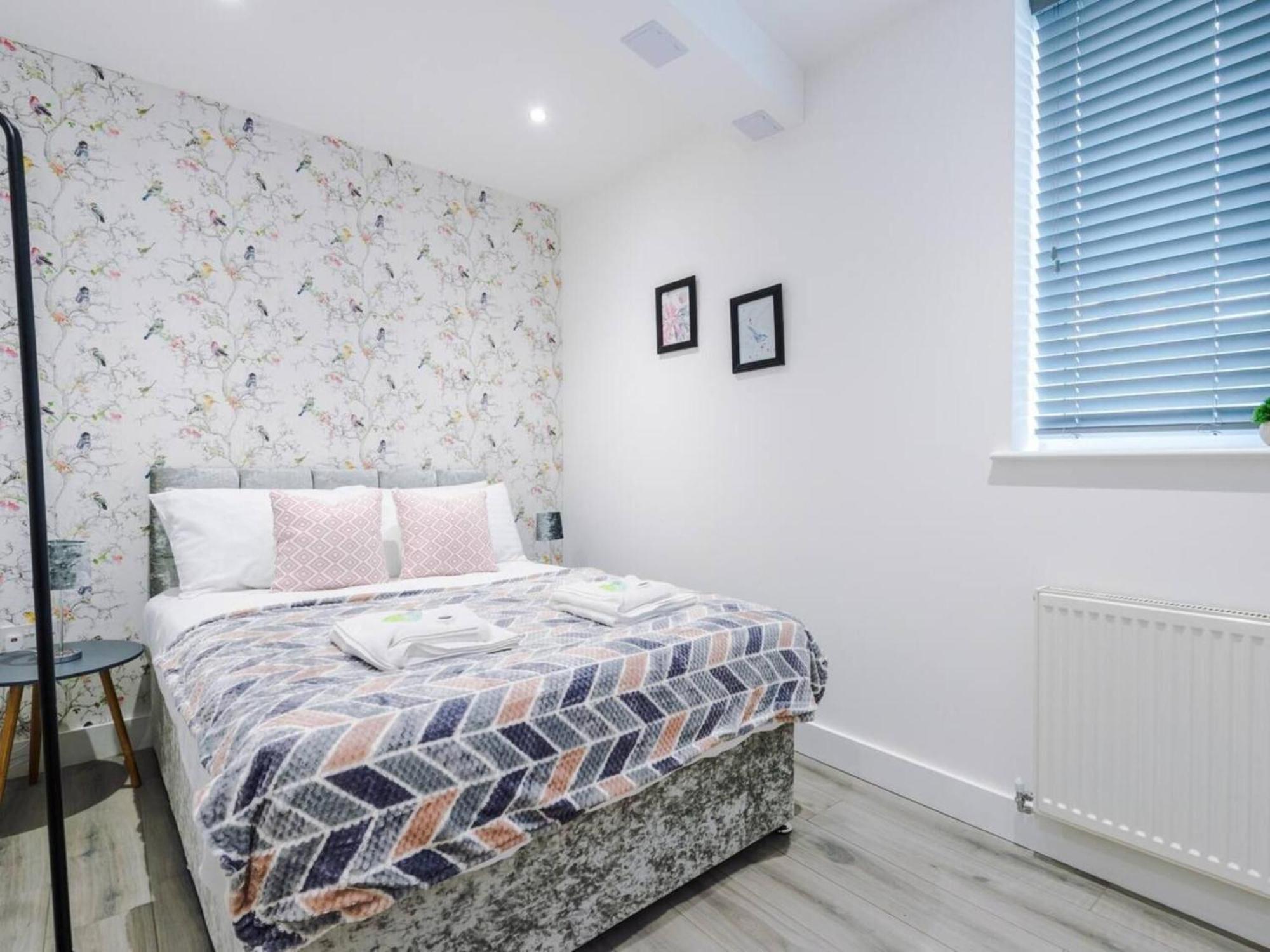 The Ecclesian Deluxe Apartments Near Trafford Centre Eccles Train Station Manchester Eksteriør billede
